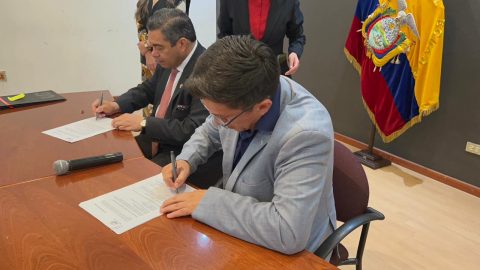 Firma de convenio con el CNE - Cañar