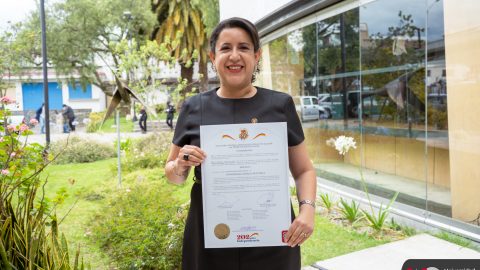 Presea “Municipalidad de Cuenca” a la U. Católica