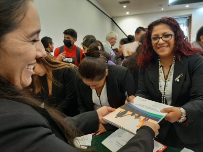 Presentación del libro "Familias saludables, niños saludables"