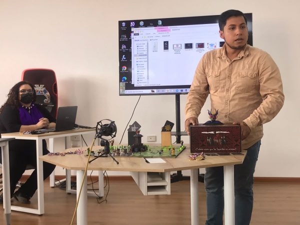 Exponen proyectos generados por estudiantes de Realidad Virtual y Videojuegos