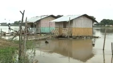 Firman un acuerdo de colaboración para la producción de un documental sobre Las casas flotantes en Babahoyo - Ecuador
