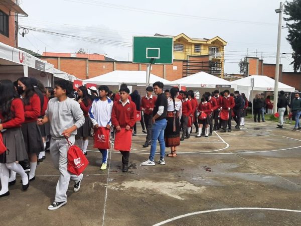 "Rumbo a la Universidad" campus Cañar