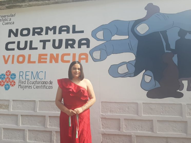 Mural "No es normal, no es cultura... es violencia"